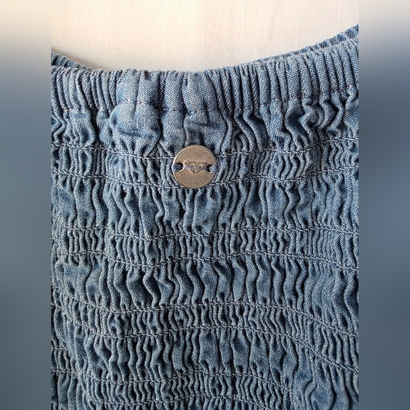 Roxy Girls Smocked Denim Dress Size 14/16 Coastal Cowgirl Boho Mini - Picture 4 of 9